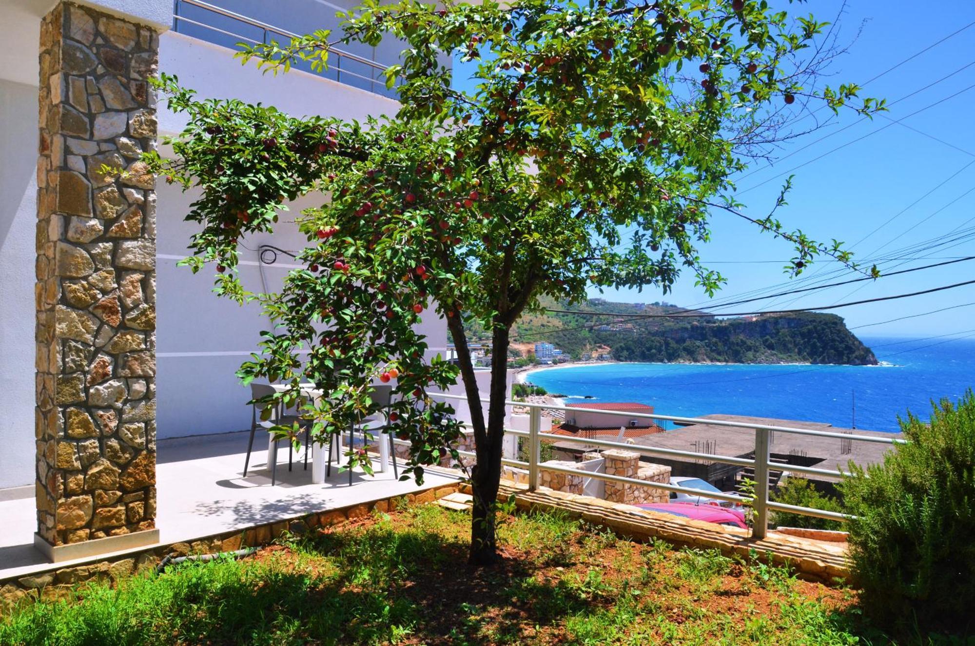 Harmonia Guest House 2 Химара Экстерьер фото
